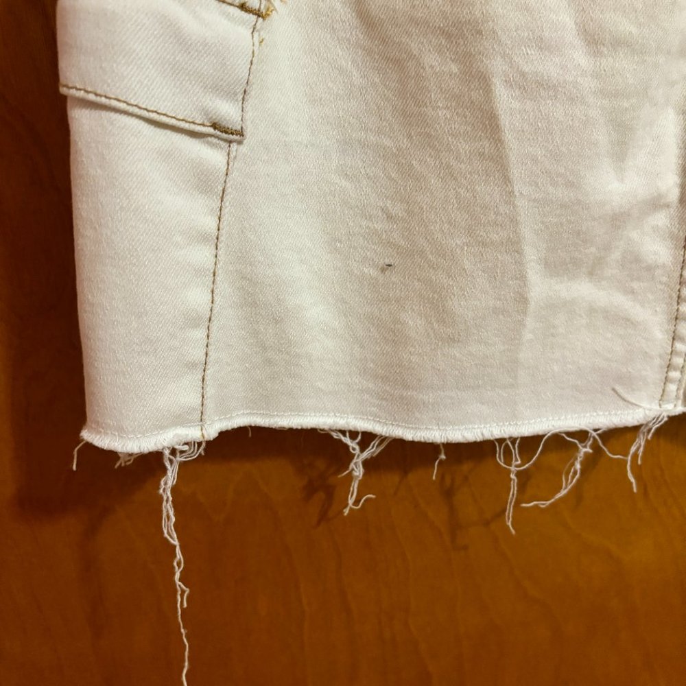 Hollister Ultra High Rise White Denim Skirt - Picture 7 of 11